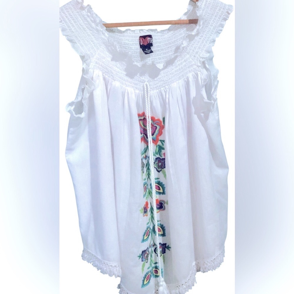 BOHO iky♥️me White Smocked Ruffled Embroidered Bohemian Summer Top🌺